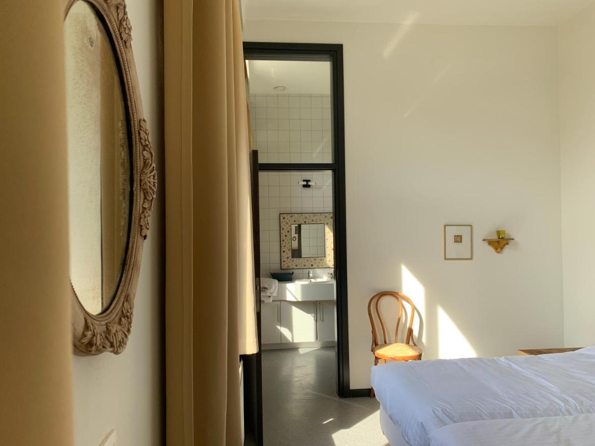 De Lotuspoort Met Mihr'S B&B In De Abdij Van Bornem Bagian luar foto