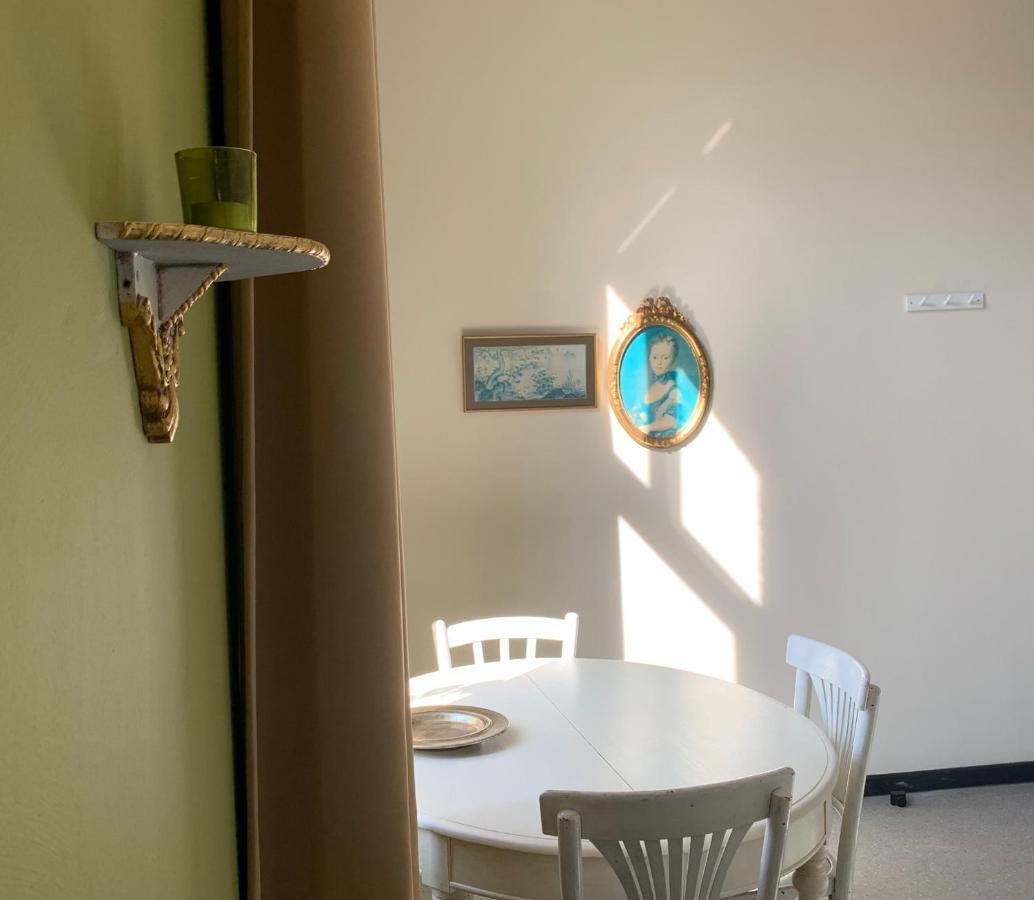 De Lotuspoort Met Mihr'S B&B In De Abdij Van Bornem Bagian luar foto